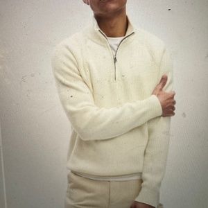 Gap (Currently in Store)  CashSoft Half-Zip Pullover Mens XL Chalk Color (Cream)